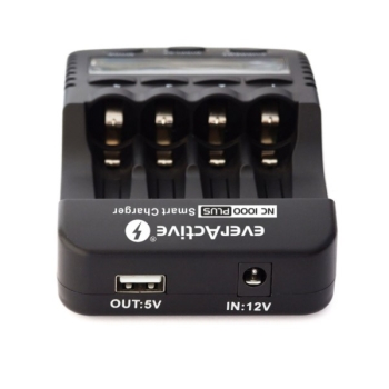 Ładowarka baterii PRO everActive NC-1000 wyświetla