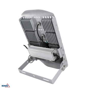 HIGHBAY LED TUNNEL 200W 4000K 27000LM IP66 90X90 4M