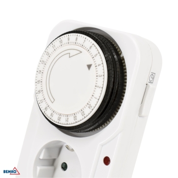 PROGRAMATOR MECHANICZNY 24H SCHUKO